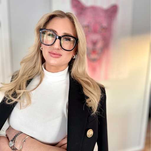 Caroline Hunter